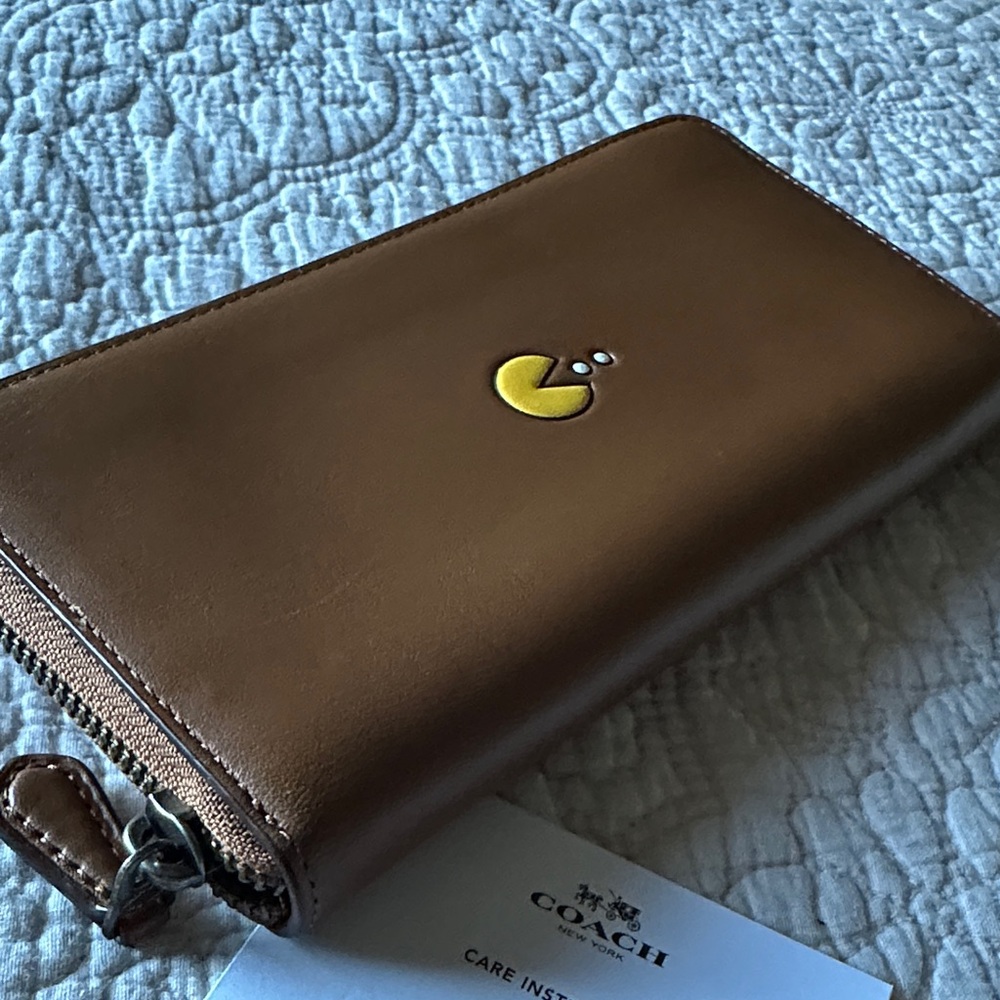 Coach saddle Brown Wallet with Yellow Pac-Man Motif - Picture 4 of 11